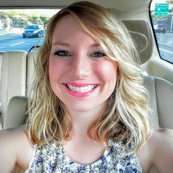 Meet your Posher, Hannah - Picture 1 of 1